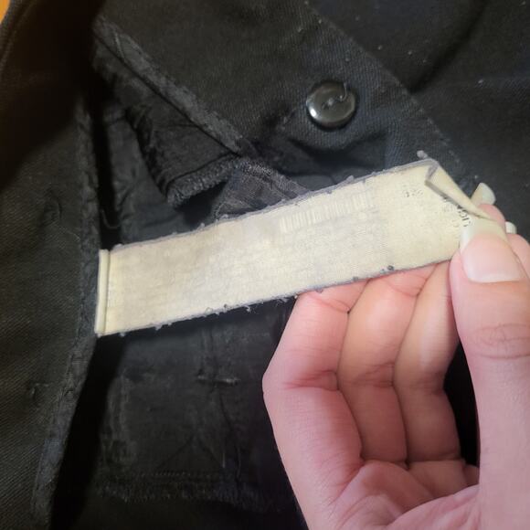 Zara basic black zara shorts with pockets, size medium - Picture 3 of 3